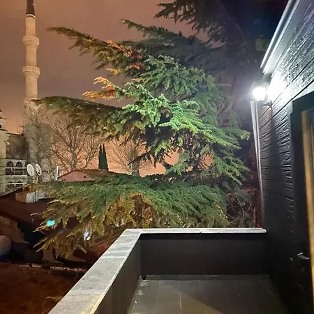 Blue Ottoman * اسطنبول