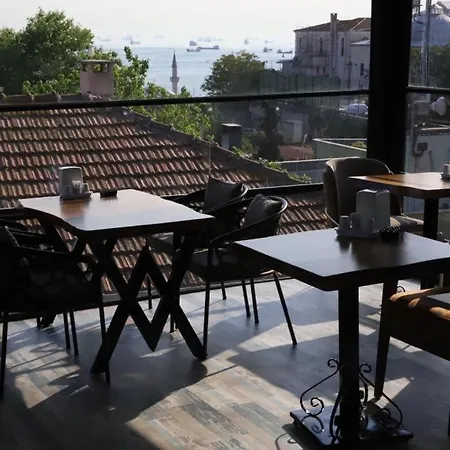 Blue Ottoman * Istanbul